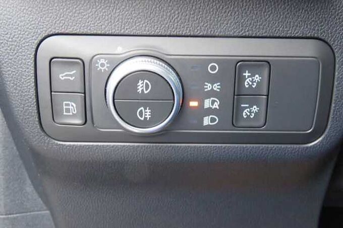 Ford Kuga PHEV ST-LINE X/Pano/AHK/20 Zoll Alu