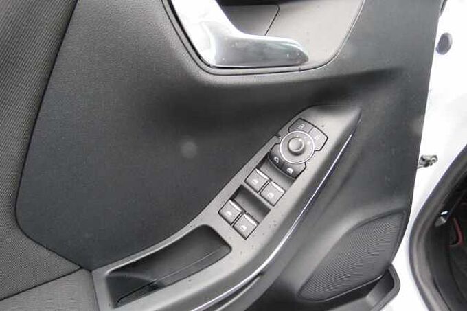 Ford Puma Hybrid ST-LINE Design Winterpaket