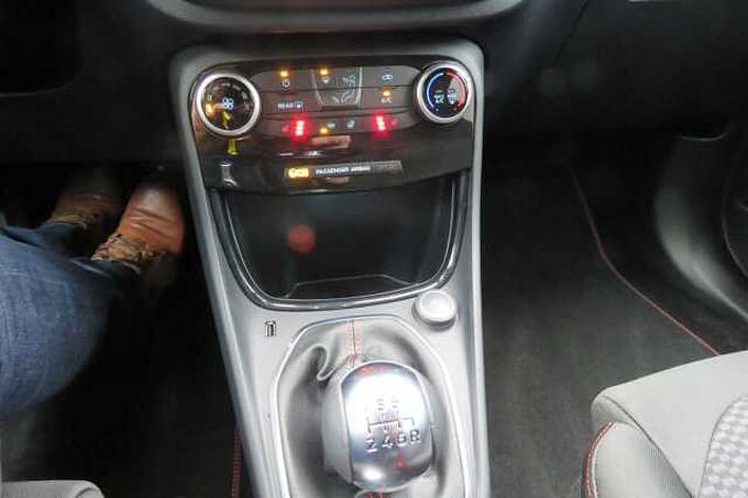 Ford Puma Hybrid ST-LINE Design Winterpaket