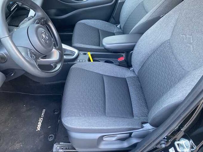 Toyota Yaris Cross Automatic Hybrid 11TKM
