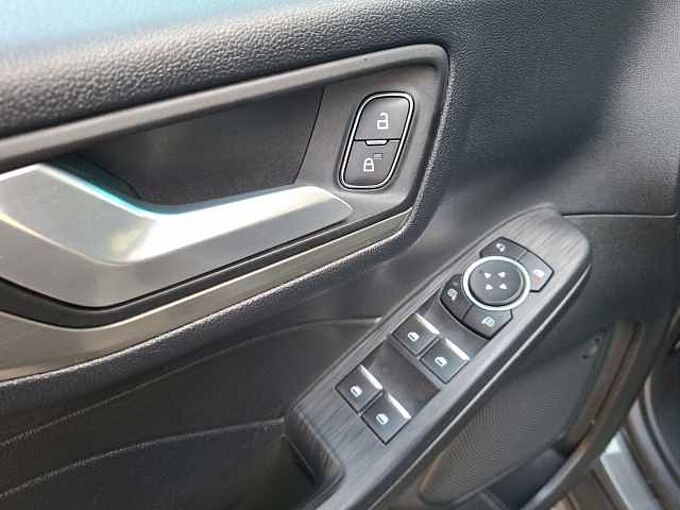Ford Kuga PHEV TITANIUM Navi AHK RFK