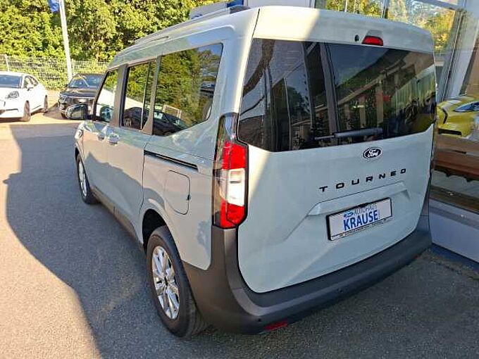 Ford Tourneo Courier Titanium Automatic