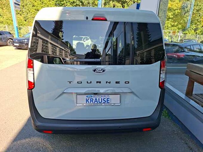 Ford Tourneo Courier Titanium Automatic