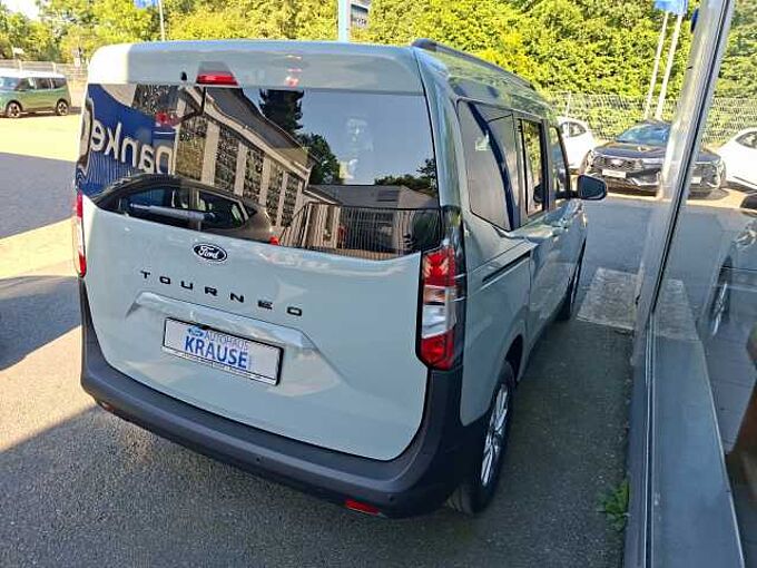 Ford Tourneo Courier Titanium Automatic