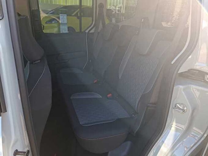 Ford Tourneo Courier Titanium Automatic