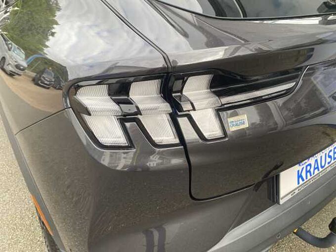 Ford MACH-E Extended Range 99KWH Pano 26TKM AHK
