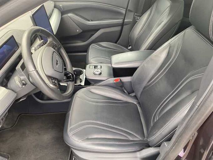Ford MACH-E Extended Range 99KWH Pano 26TKM AHK