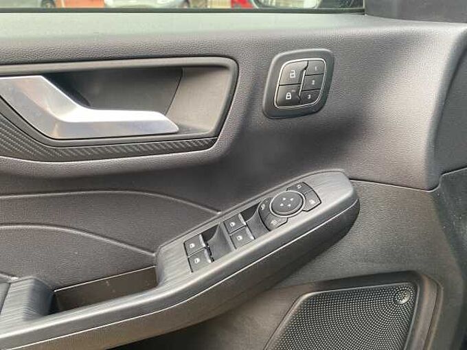 Ford Kuga 1.5 ST-Line X Pano AHK B&O