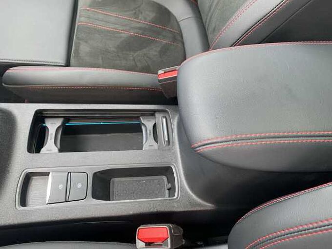 Ford Kuga 1.5 ST-Line X Pano AHK B&O