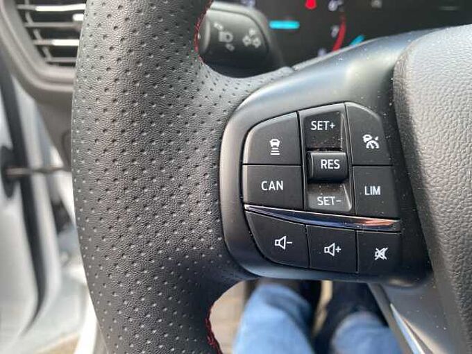 Ford Focus Turnier Hybrid ST-LINE 21 TKM