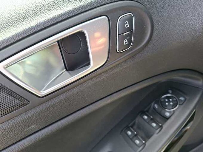 Ford EcoSport Titanium Automatic 17 TKM