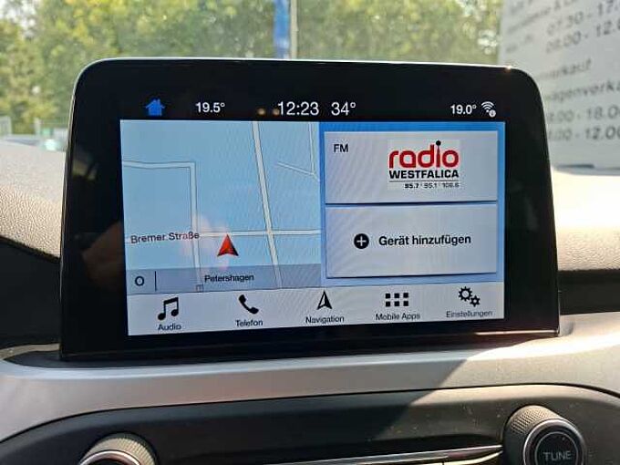 Ford Focus Cool & Connect