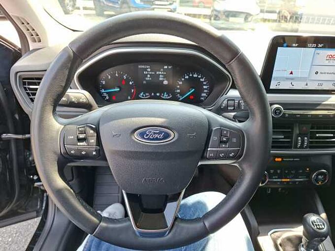Ford Focus Cool & Connect