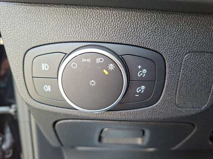 Ford Focus Cool & Connect