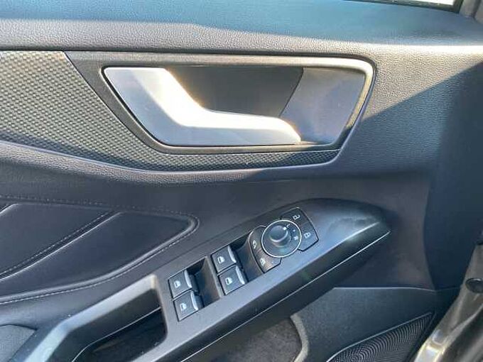 Ford Focus ST-Line X Automatic AHK