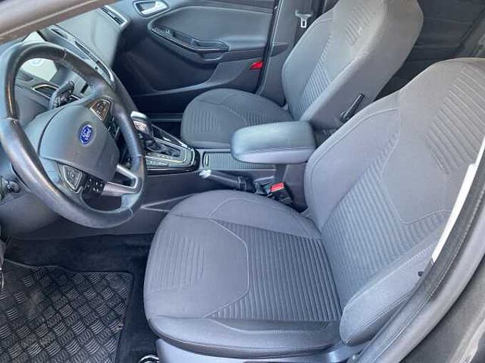 Ford Focus Titanium Automatic Neuer Motor