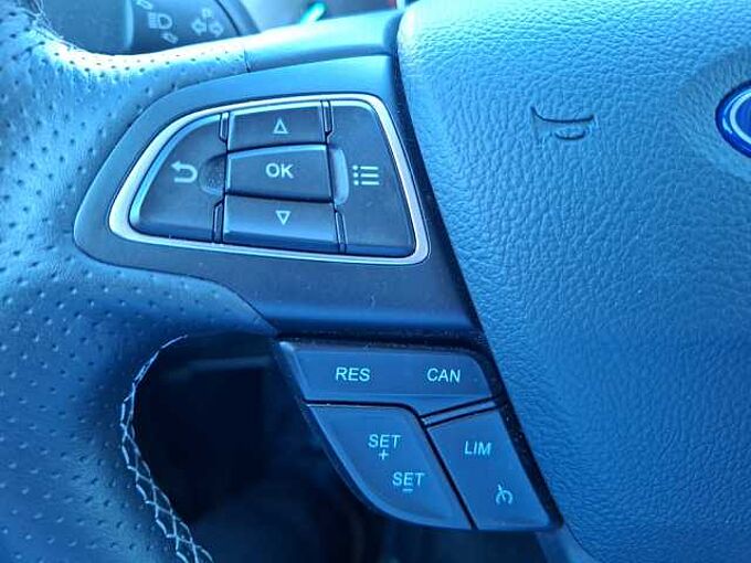 Ford EcoSport ST Line AHK 16 TKM
