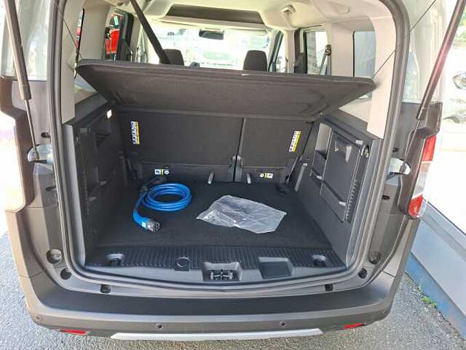 Ford Tourneo Courier Active Elektro 2 TKM