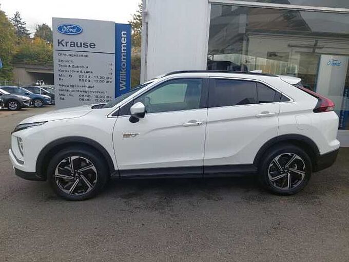 Mitsubishi Eclipse Cross Plug-in Hybrid Plus AHK 1. Hand