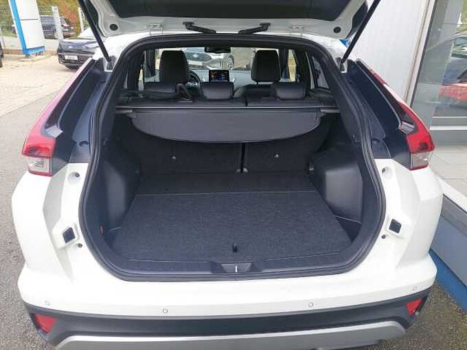 Mitsubishi Eclipse Cross Plug-in Hybrid Plus AHK 1. Hand
