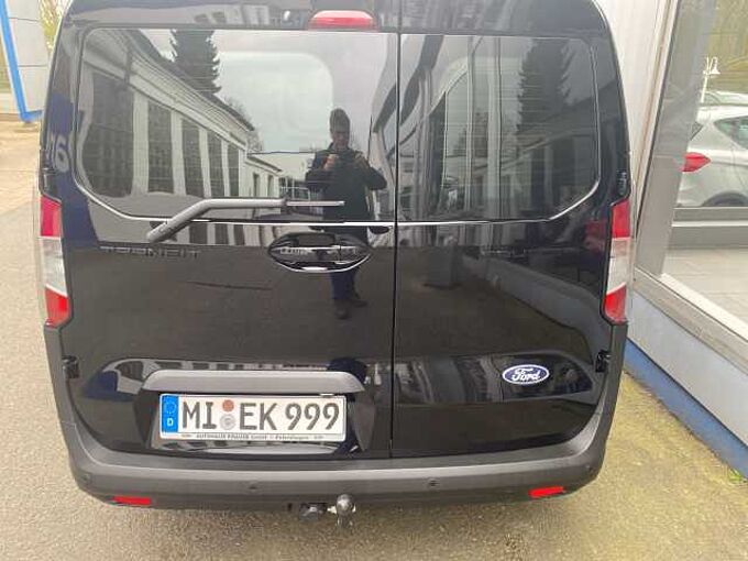 Ford Transit Courier Limited Automatic AHK