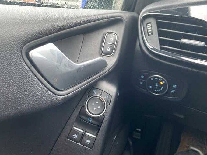 Ford Fiesta Cool&Connect Navi Wipa