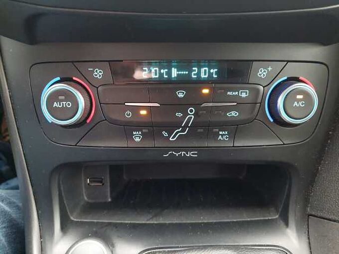 Ford Focus Turnier Business Klimaautom. LM