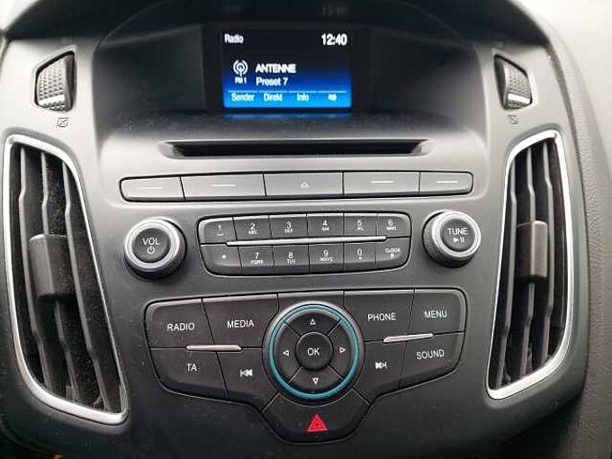 Ford Focus Turnier Business Klimaautom. LM