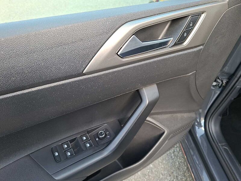 Volkswagen Polo VI 1.0 Comfortline