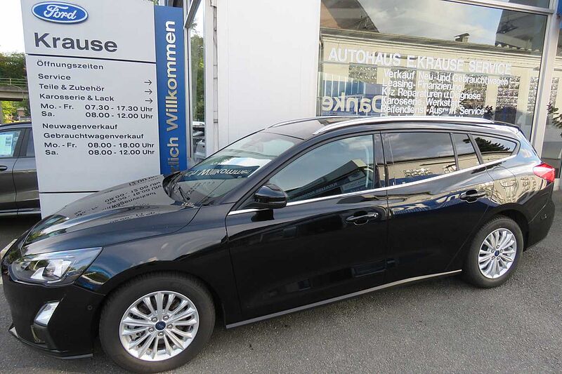 Ford Focus Turnier Titanium Hybrid Navi LED