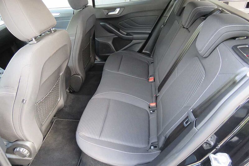 Ford Focus Turnier Titanium Hybrid Navi LED