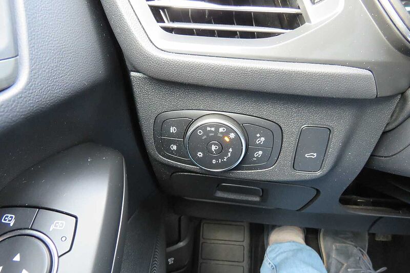 Ford Focus Turnier Titanium Hybrid Navi LED