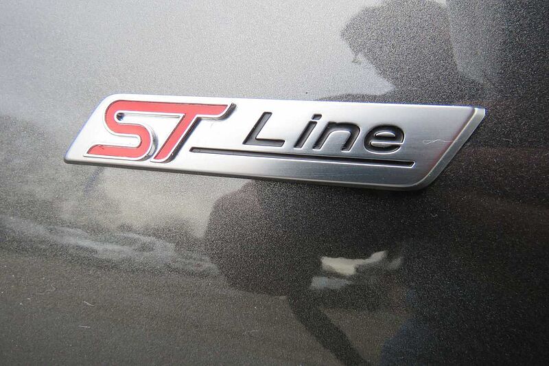 Ford Kuga PHEV ST-LINE X/Pano/AHK/20 Zoll Alu