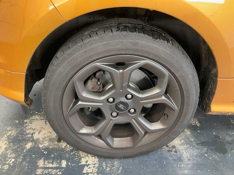 Ford EcoSport ST Line Automatic AHK Navi
