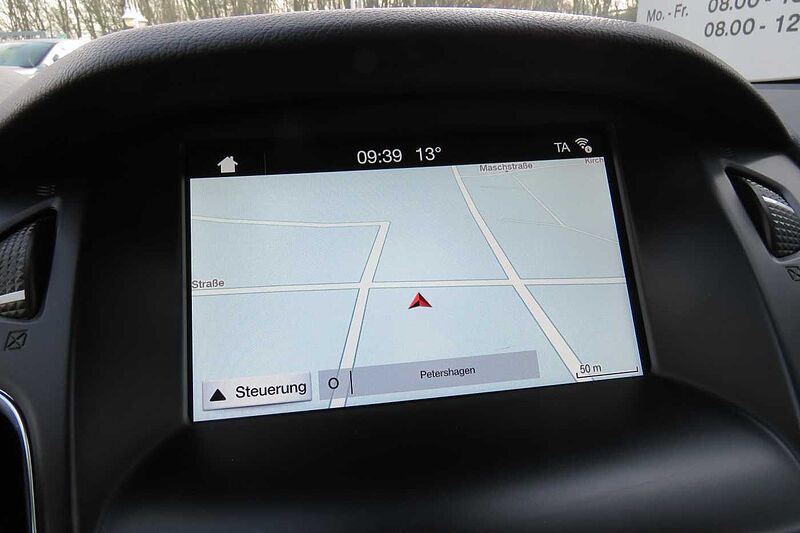 Ford Focus Turnier Titanium Navi AHK 85TKM