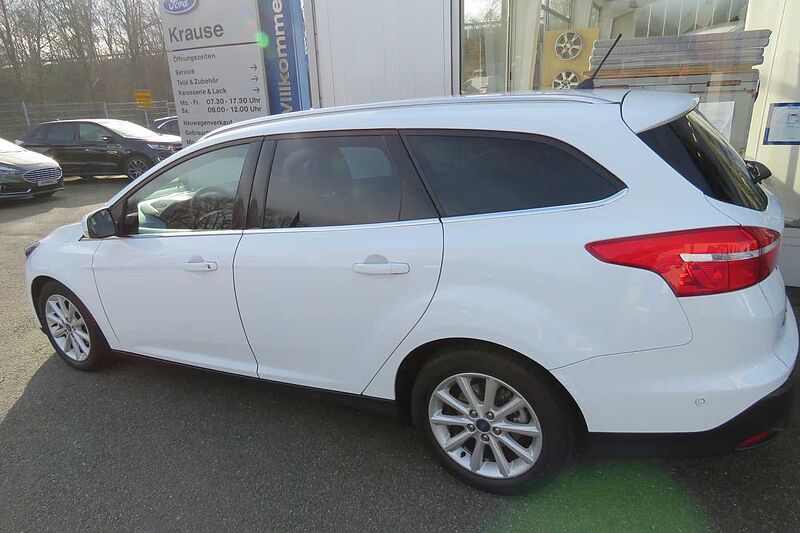 Ford Focus Turnier Titanium Navi AHK 85TKM