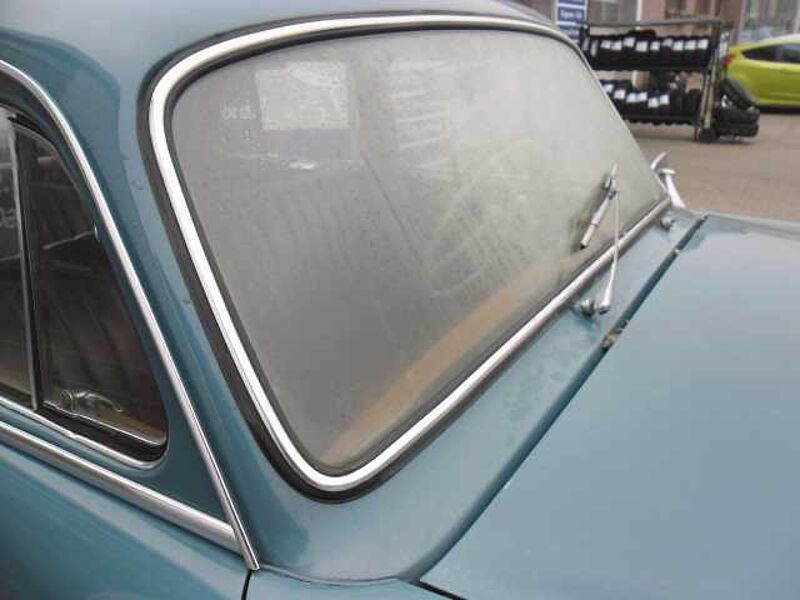 Mercedes-Benz Verkauft : 220 S Ponton/ Faltdach