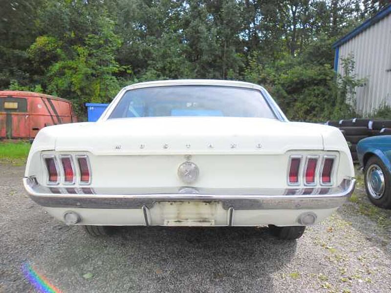 Ford Verkauft : Mustang Coupe V8 Automatic