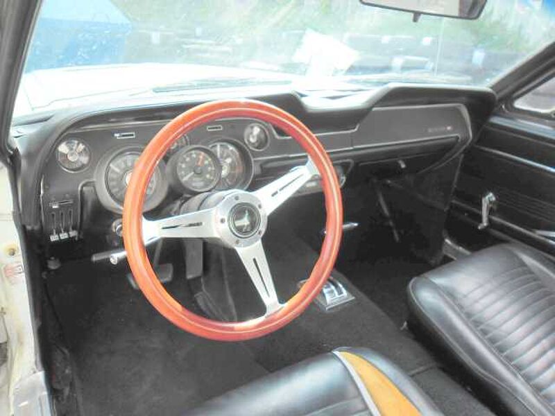 Ford Verkauft : Mustang Coupe V8 Automatic