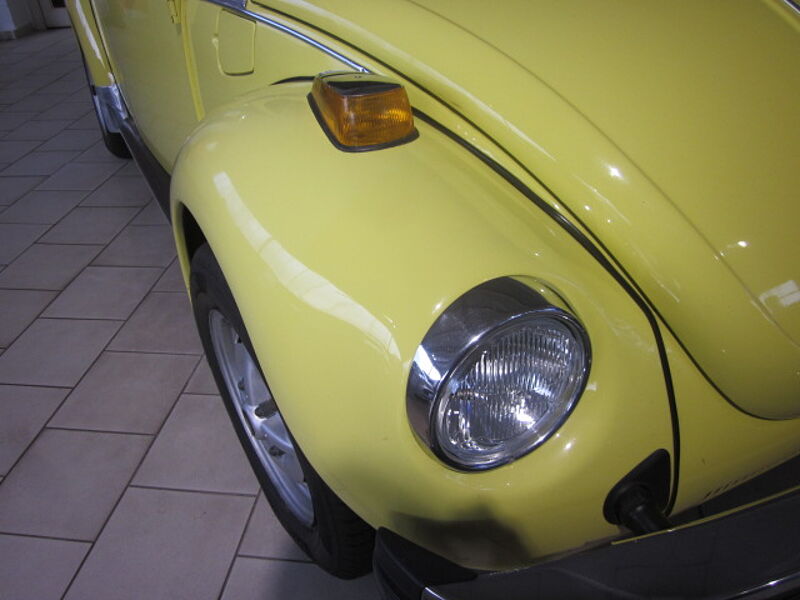 Volkswagen Verkauft : Käfer 1303 Cabrio 1979 limonengelb