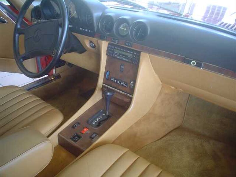 Mercedes-Benz Verkauft : 560 SL W107 Automatic , Roadster/ Klima/ Leder/ TOPZUSTAND