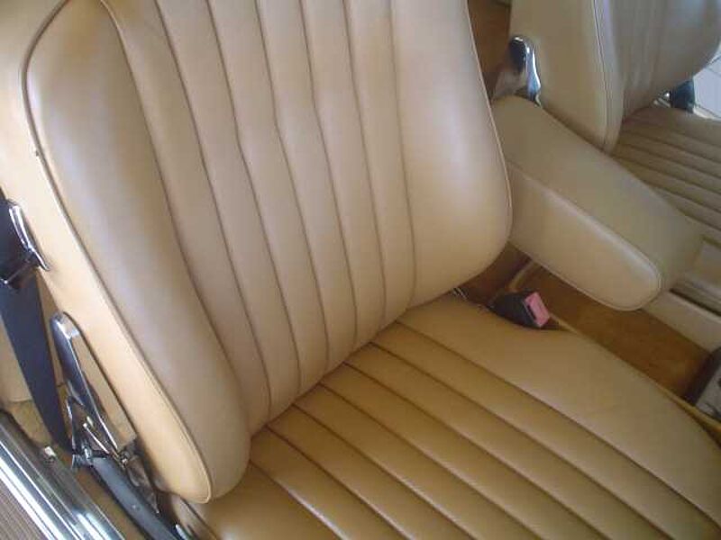 Mercedes-Benz Verkauft : 560 SL W107 Automatic , Roadster/ Klima/ Leder/ TOPZUSTAND