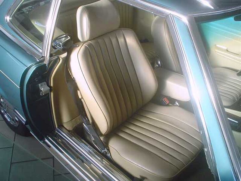 Mercedes-Benz Verkauft : 560 SL W107 Roadster Cabrio V8