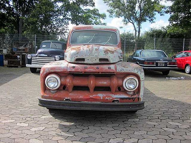 Ford Verkauft : Pickup F1 1952 V8 Flathead  Pick up / Kalifornien / sehr gutes Blech