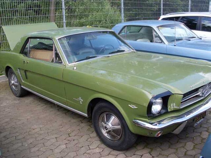 Ford Verkauft : Mustang Coupe 4,7 V8 Automatic