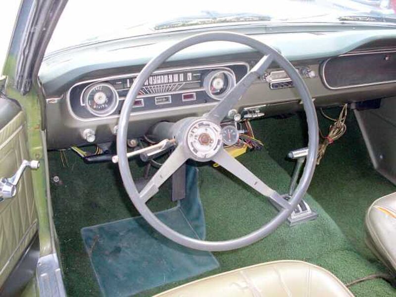 Ford Verkauft : Mustang Coupe 4,7 V8 Automatic