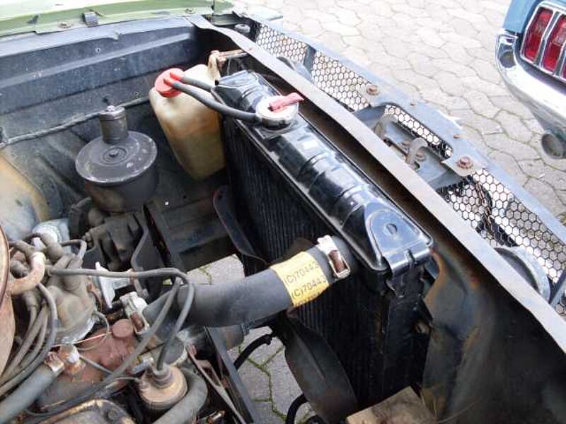 Ford Verkauft : Mustang Coupe 4,7 V8 Automatic