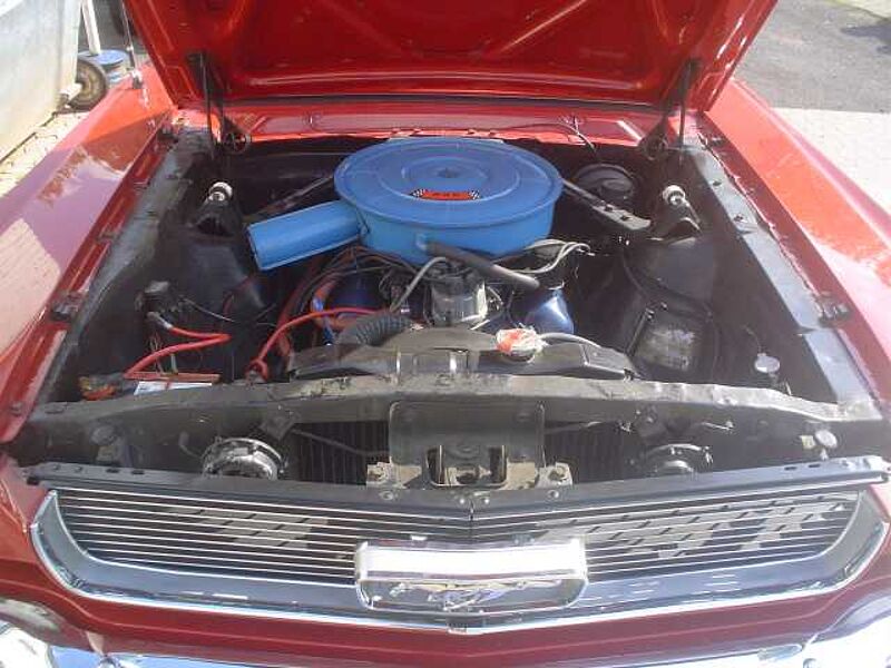 Ford Verkauft : Mustang Coupe 1966 / 4,7Ltr.  V8 California