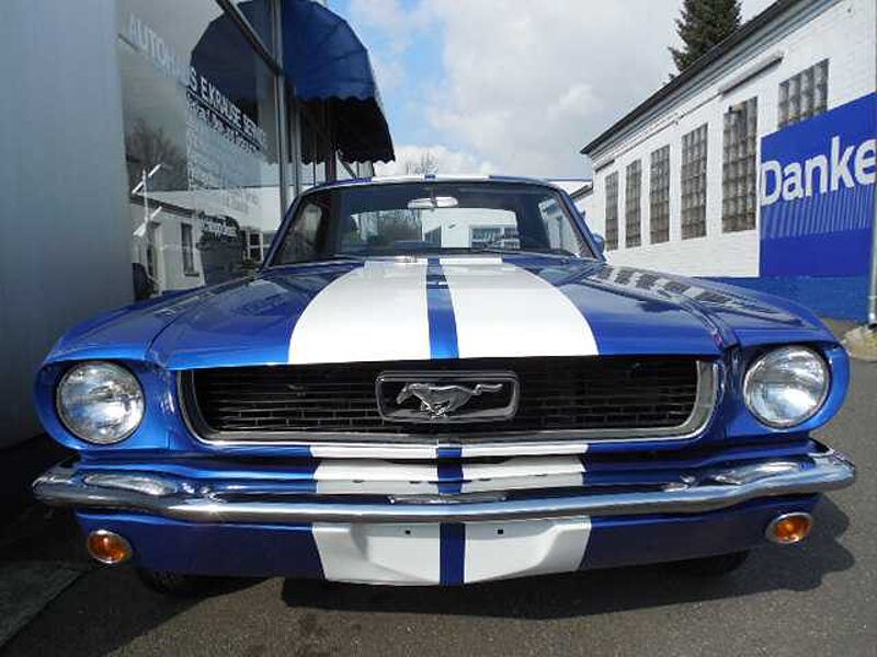 Ford Verkauft : Mustang V8 Coupe 1966 Automatic / Shelby Stripes