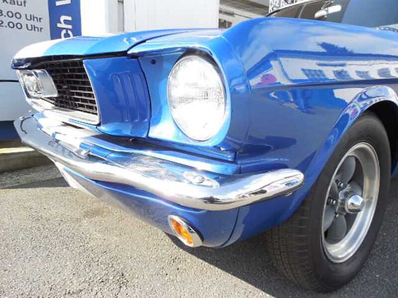 Ford Verkauft : Mustang V8 Coupe 1966 Automatic / Shelby Stripes